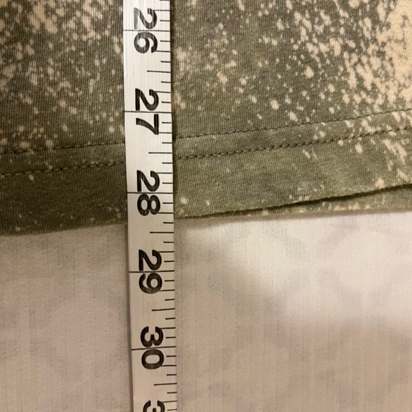 Raisin Arrows Western Graphic Stylish Tee, size Medium - Picture 7 of 7